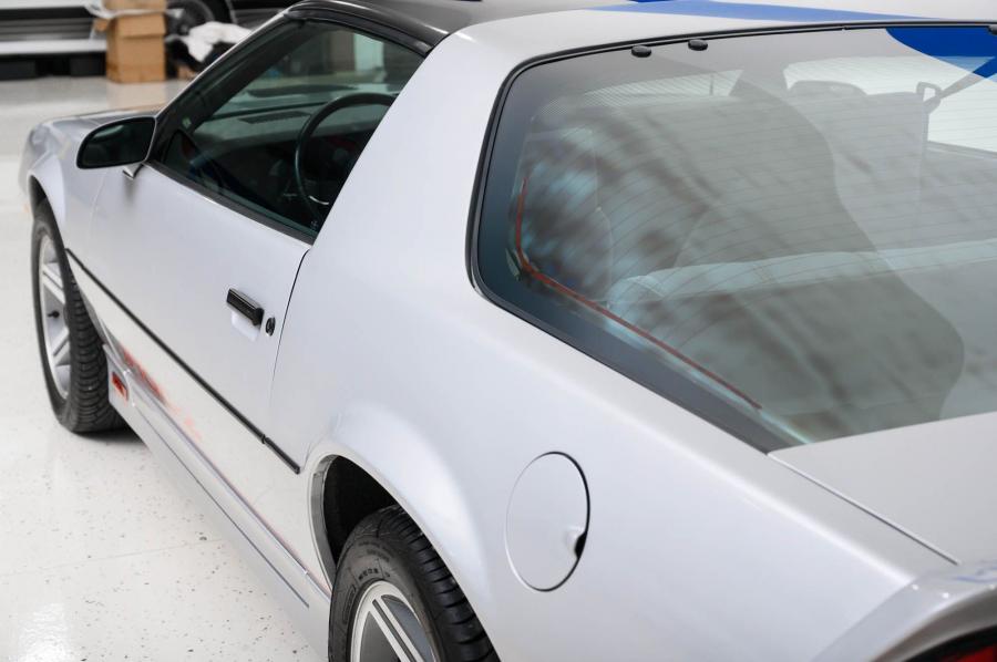 Детали экстерьера Chevrolet Camaro Z28 IROC-Z (1FP87) 1985 года  (фото 44 из 124)